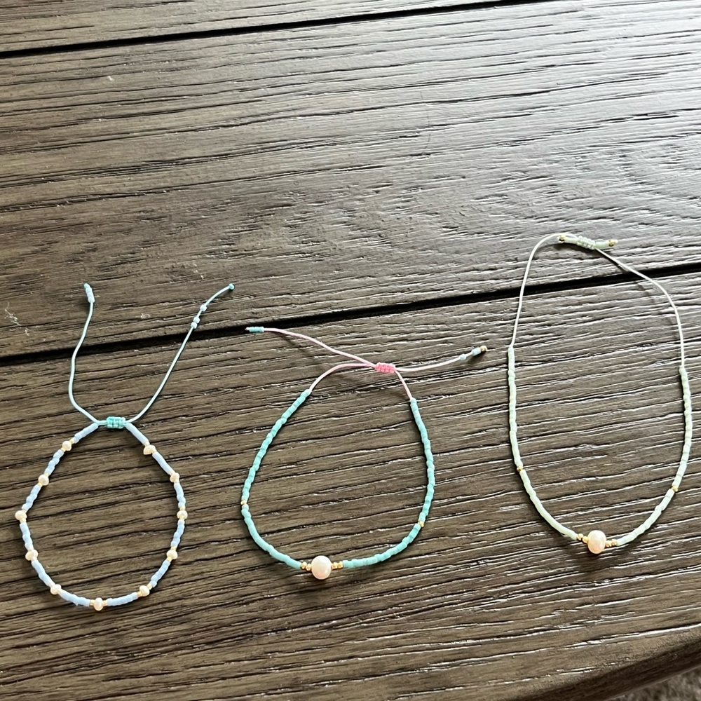 It’s Pearl Time Adjustable Bracelets